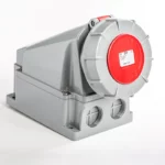 Base mural 63A 3P+T 400VCA 11h Rojo IP66-IP67