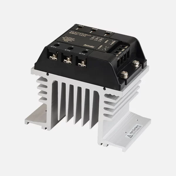 SRH3-1430 SSR trifásico con disipador 30A Input 4-30VCD Output 48-480VCA