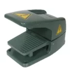 INT PEDAL C/GUARDA ABIERTA 1CO 15A METAL
