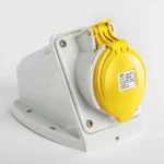 Base mural 16A 3P+N+T 120VCA 4h Amarillo IP44