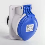 Base empotrar inclinada 16A 3P+N+T 230VCA 9h Azul IP44