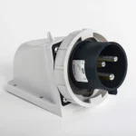 Clavija mural 32A 3P+T 500VCA 7h Negro IP67