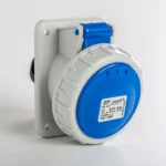 Base empotrar inclinada 16A 2P+T 230VCA 6h Azul IP66-IP67