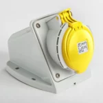 Base mural 32A 3P+T 120VCA 4h Amarillo IP44