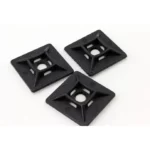 Base autoadherible para cinchos M,I,S 28.4Hx28.4Wmm 100Pz Negro